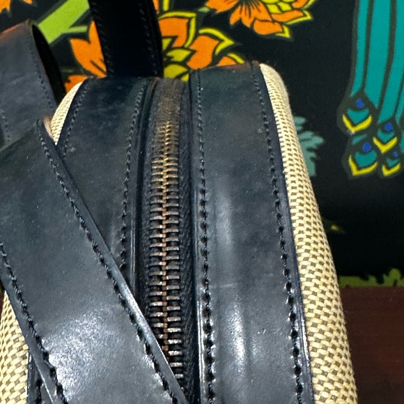 Bally Linen & Calf Leather Crossbody | Leather Lined | Made in Italy | 1990s - Picture 11 of 14